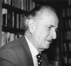 Holub Miroslav